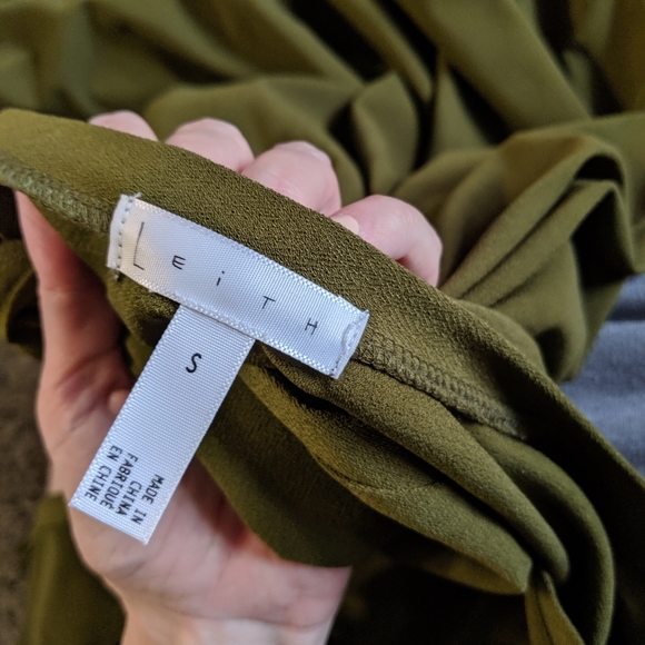 Perfect for fall 🍃 Dress - Picture 8 of 8